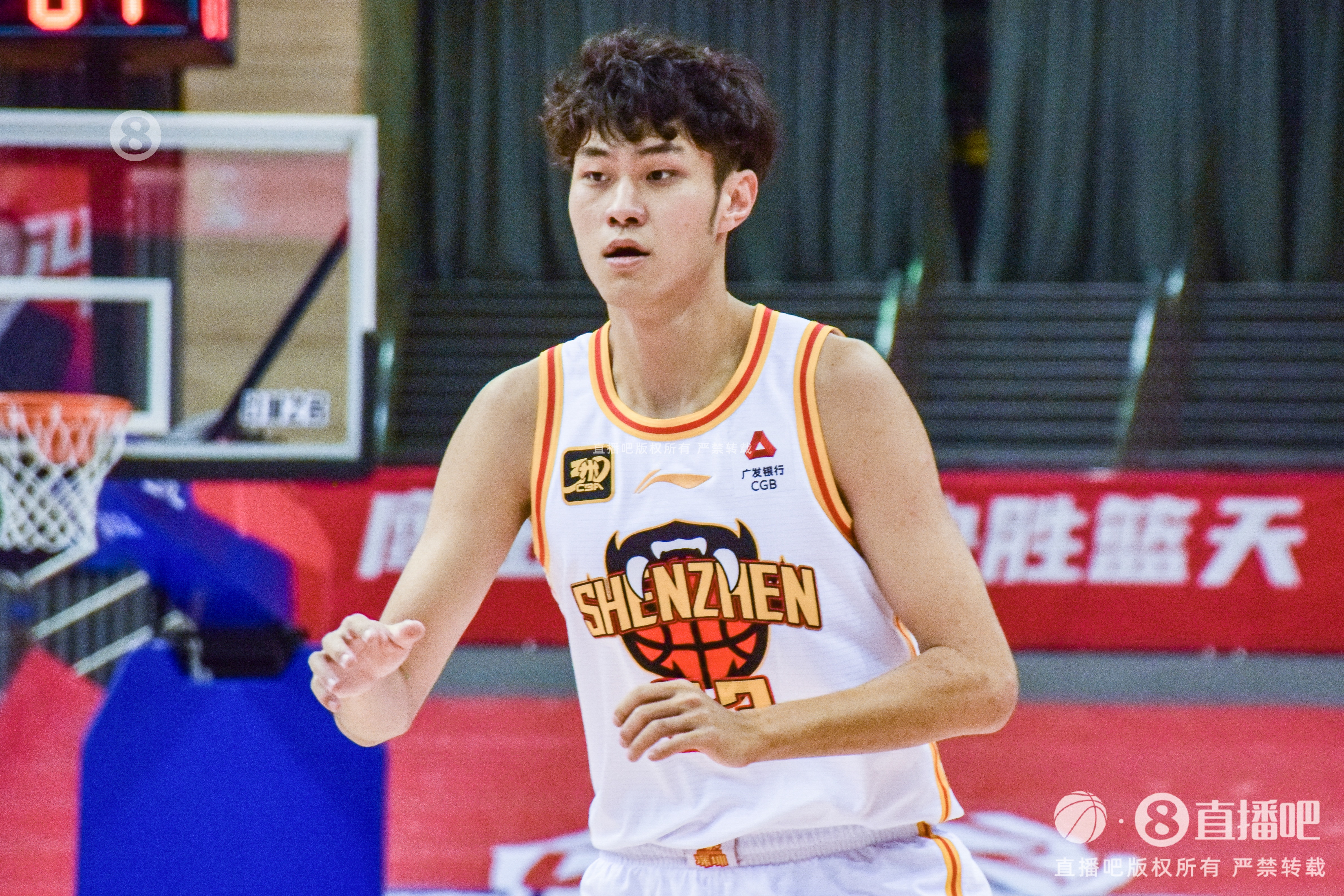 表現(xiàn)出色！王浩然14中7拿到20分3板6助2斷 正負(fù)值+30